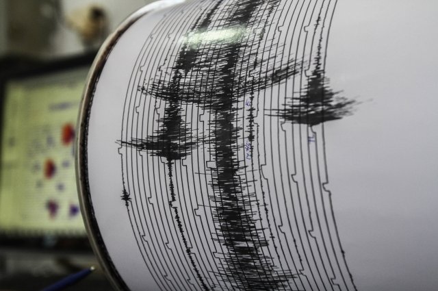 В результате сильного землетрясения на востоке Китая пострадали 10 человек