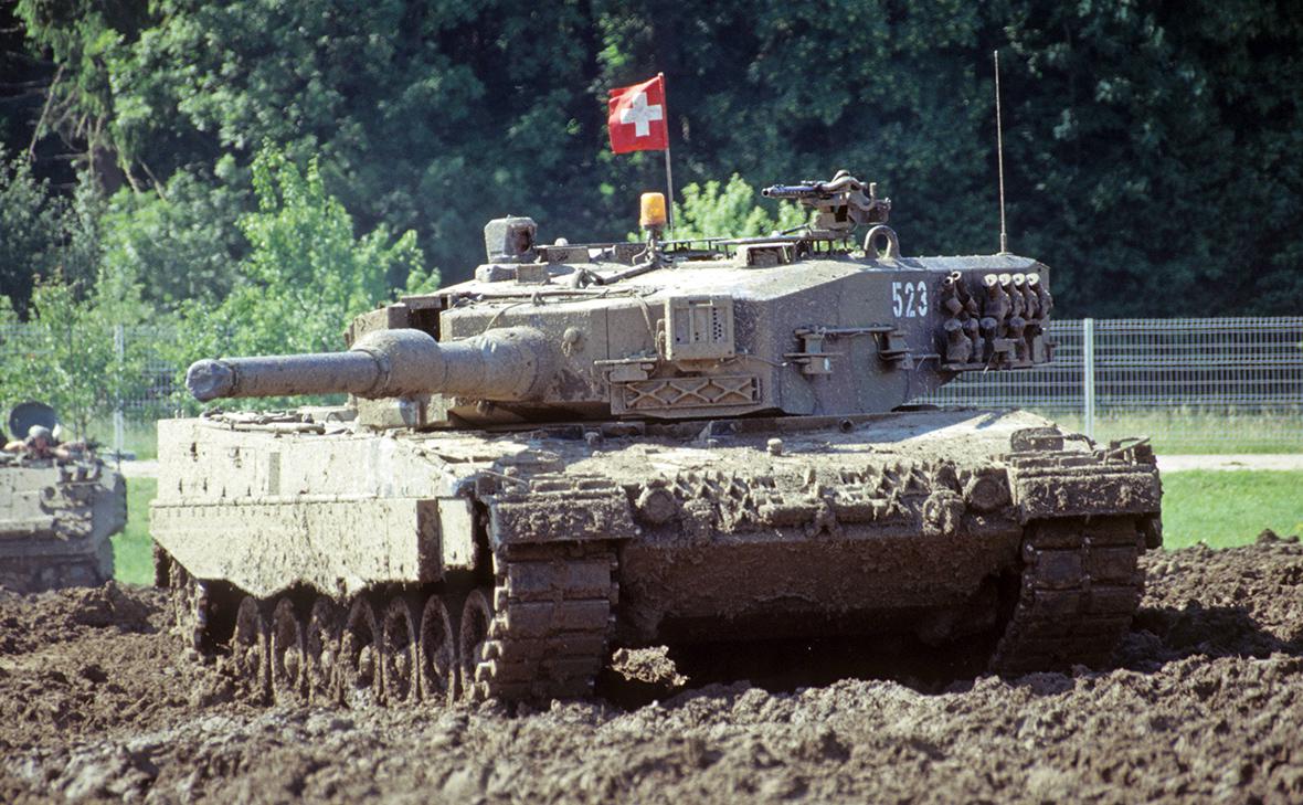 Швейцария проведет расследование из-за попытки продажи танков Leopard