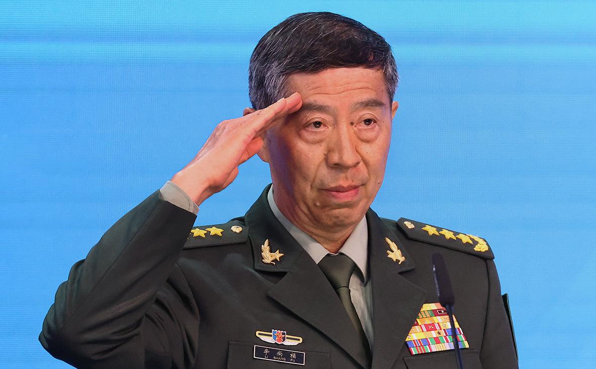 Reuters узнал, что министра обороны Китая заподозрили в коррупции