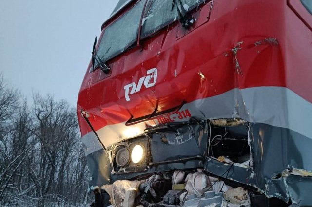 Baza: поезда в Ульяновской области столкнулись из-за нетрезвой дежурной