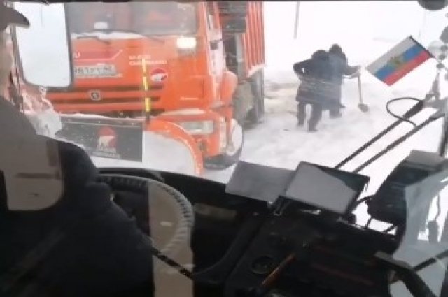 В Липецкой области автобус семь часов пробыл в снежном плену
