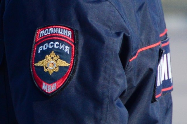 Полицейский из Таганрога обезвредил мужчину с боевой гранатой в алкомаркете