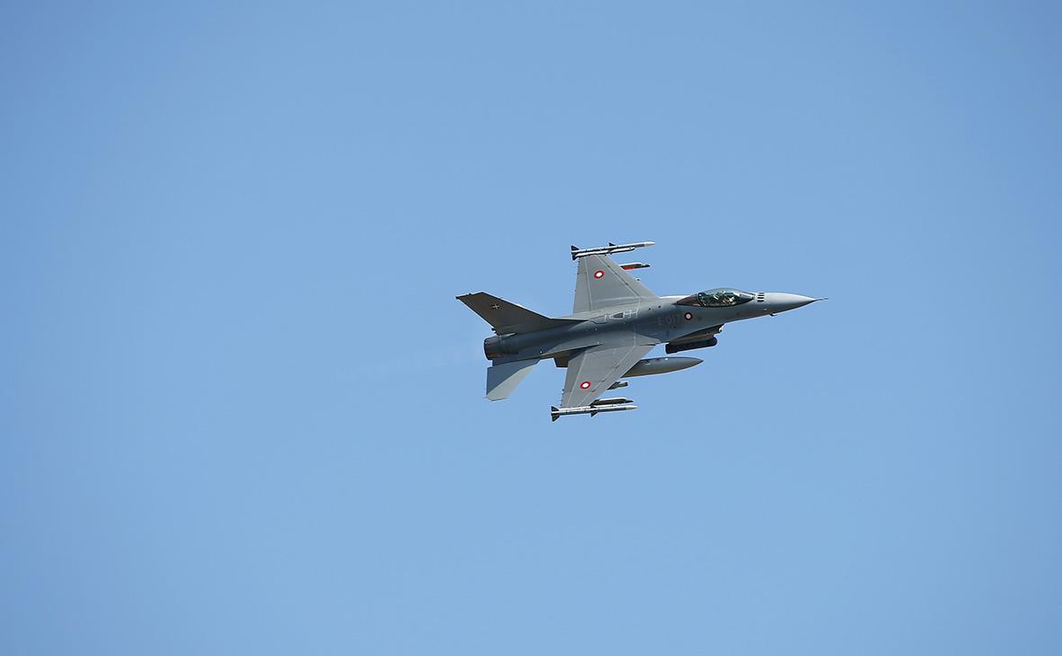Дания отложила поставку истребителей F-16 на Украину