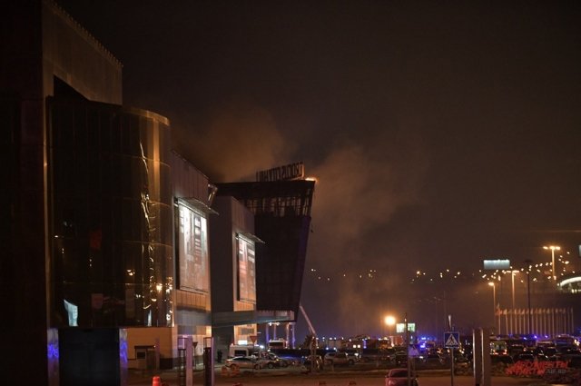 Верхние этажи «Крокус Сити Холла» полностью уничтожены пожаром