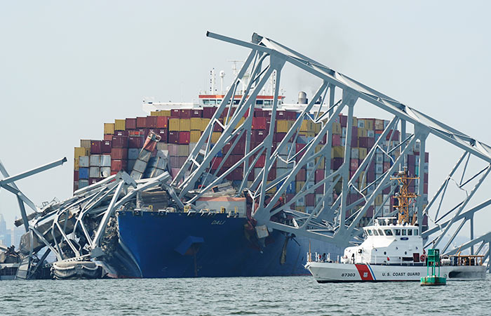 Военно-транспортные суда США не могут выйти из Балтимора из-за обрушения моста