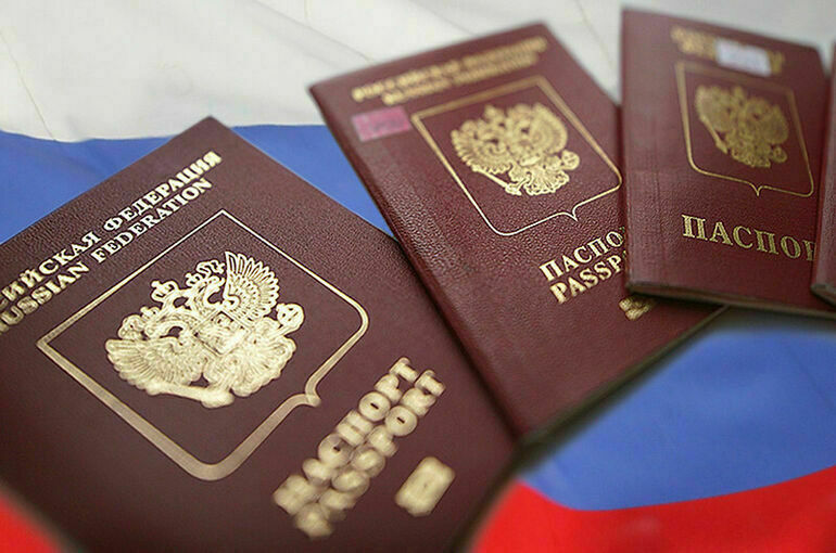 В Госдуме рассчитывают на рост числа желающих получить российский паспорт