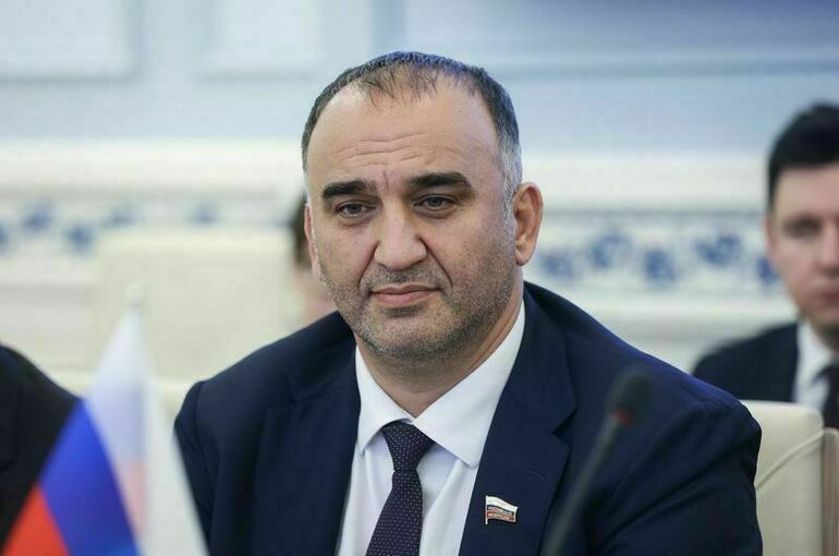 Ахмадов заявил, что проекты регионов по автотуризму нужно увязать воедино