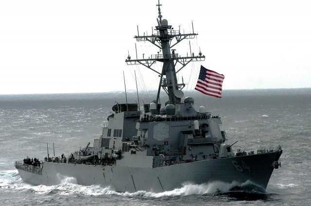 Al Jazeera: хуситы атаковали американский эсминец Carney в Красном море