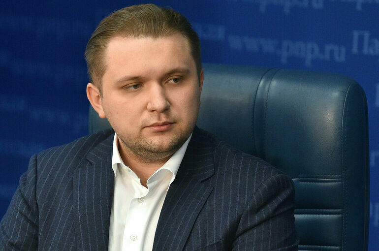 Депутат Чернышов считает, что обществу пора признать зависимость от смартфонов